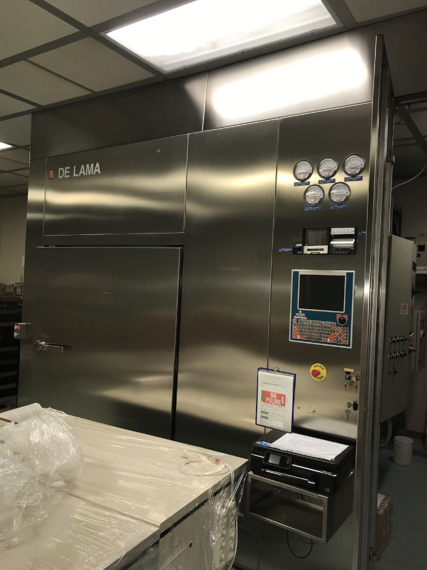 DE LAMA Autoclaves/Sterilizing Ovens/Freeze Dryers DE LAMA DLST/L