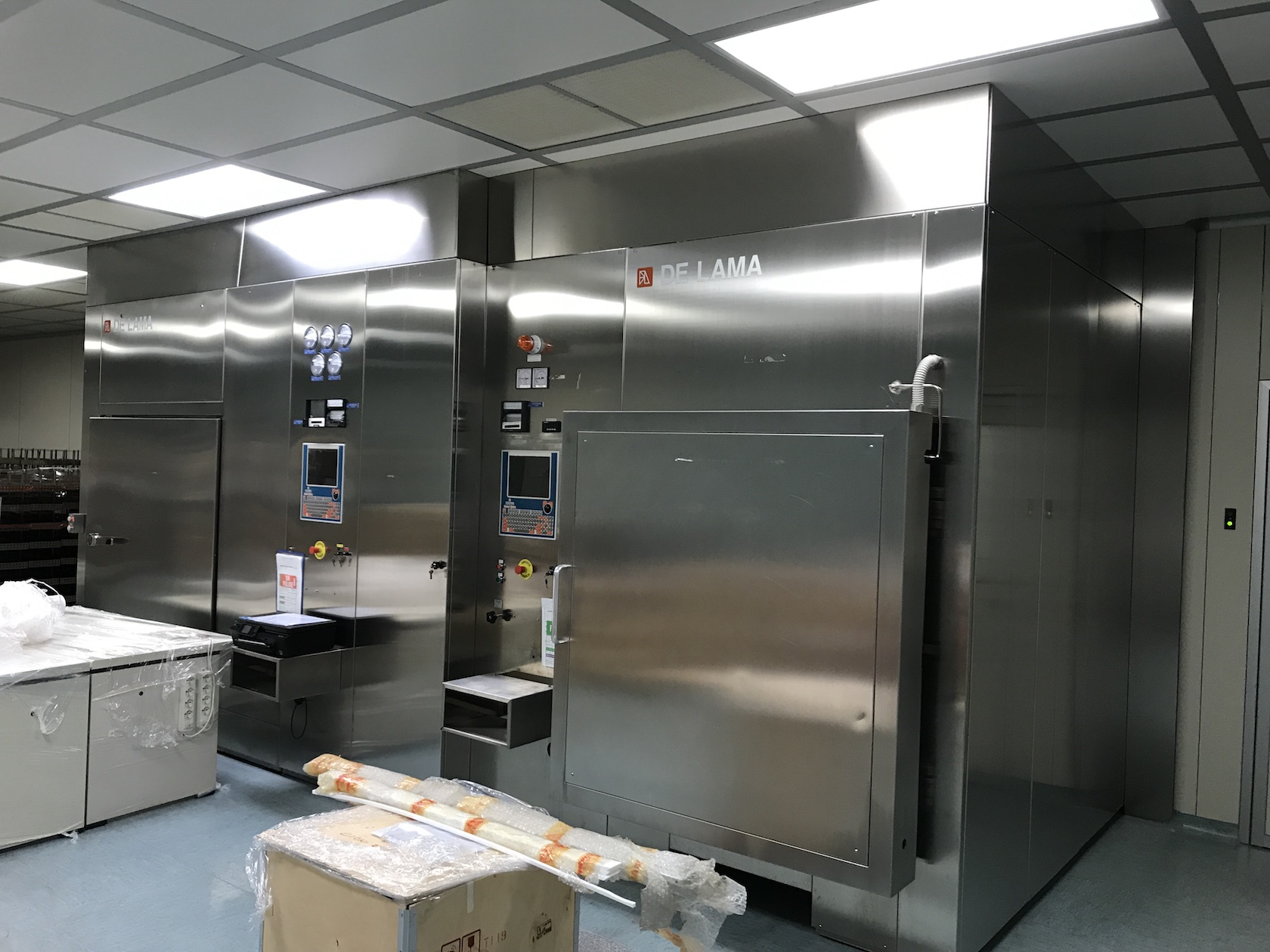 DE LAMA Autoclaves/Sterilizing Ovens/Freeze Dryers DE LAMA DLOV 