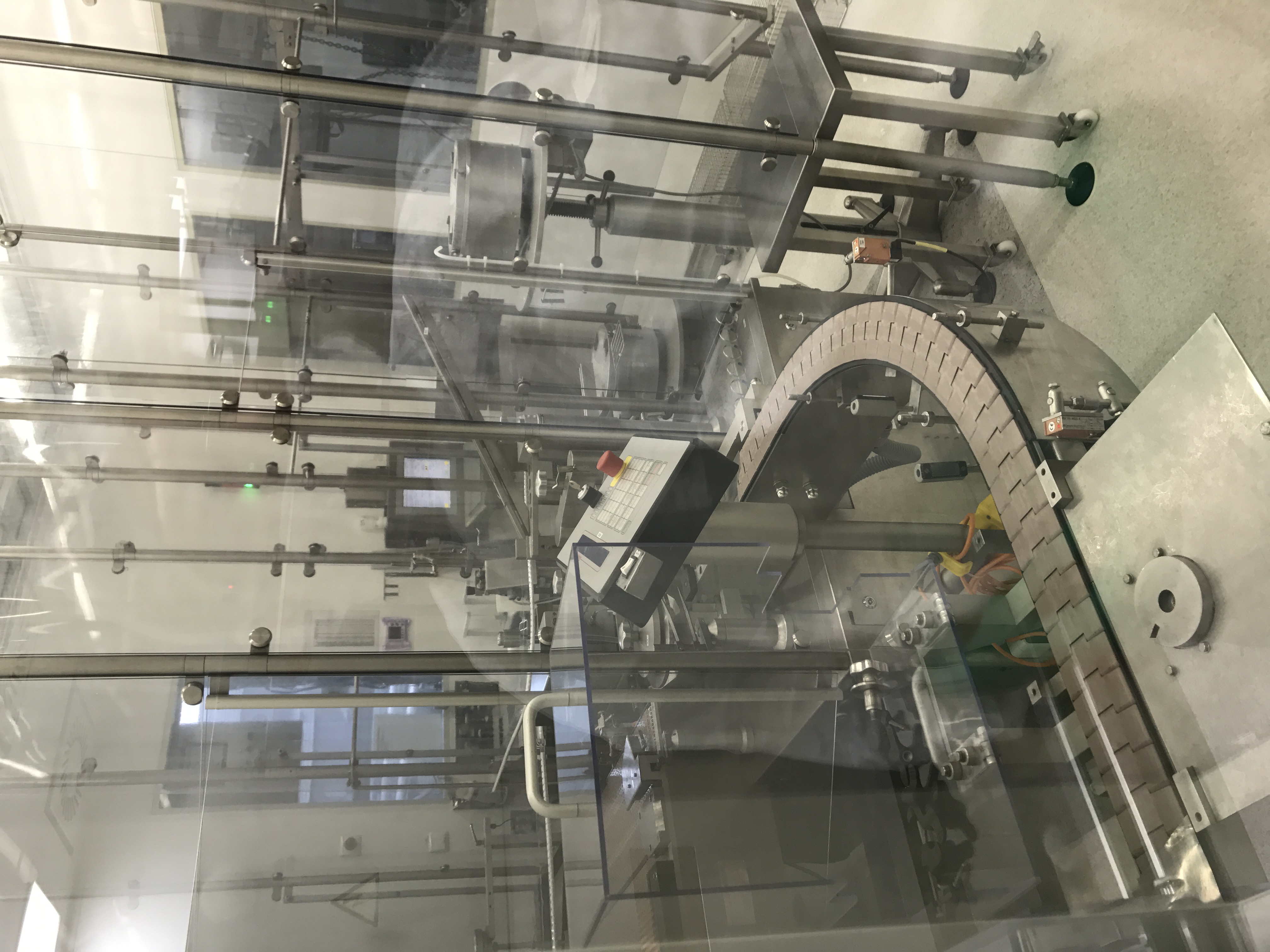 BAUSCH+STRÖBEL Liquid Filling and Closing Machines BAUSCH+STRÖBEL  KSF1025