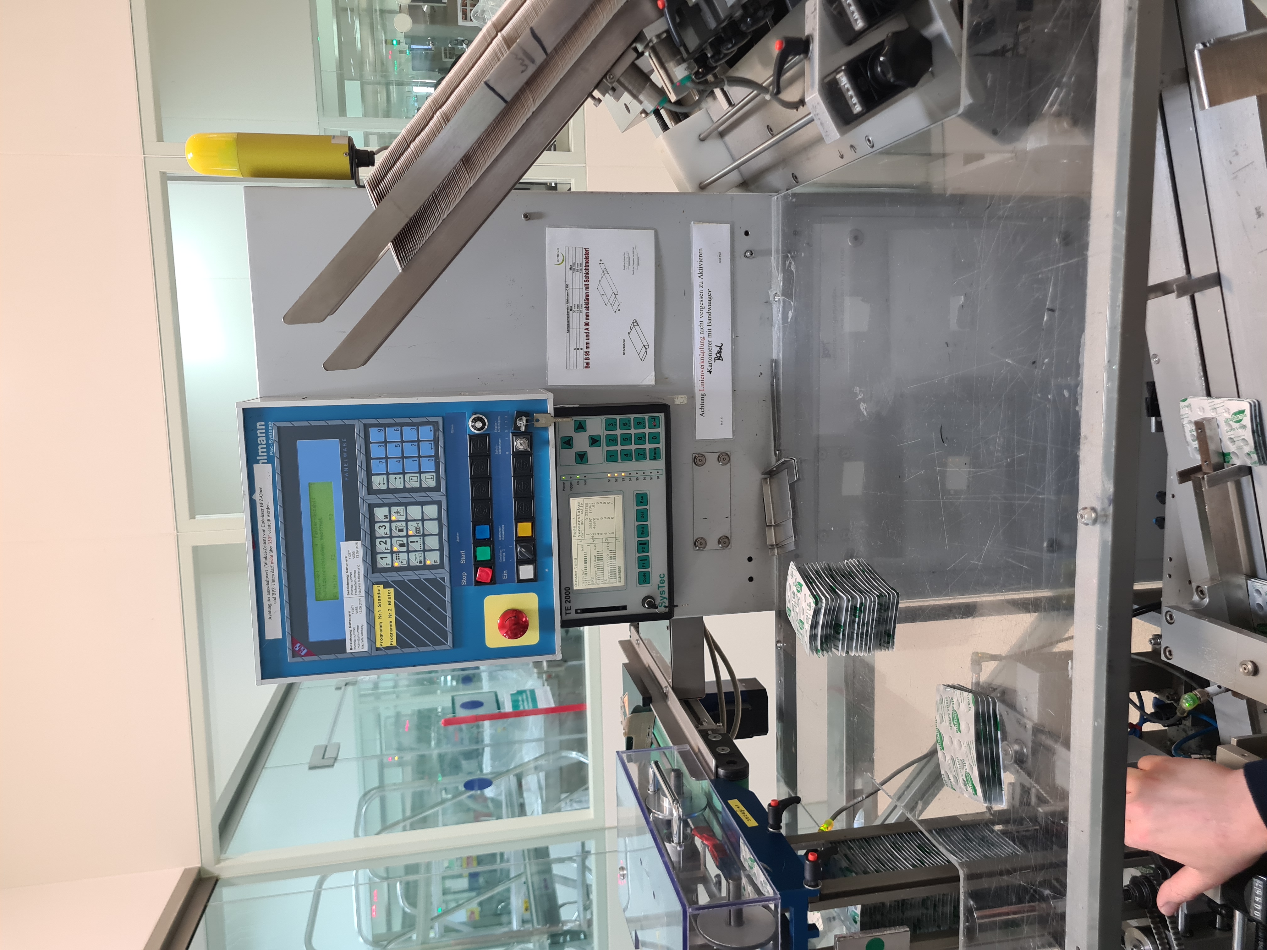 Uhlmann  control de calidad Uhlmann C150