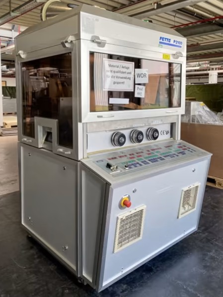 FETTE Comprimeuse/Collecteur de poudre FETTE  P2100